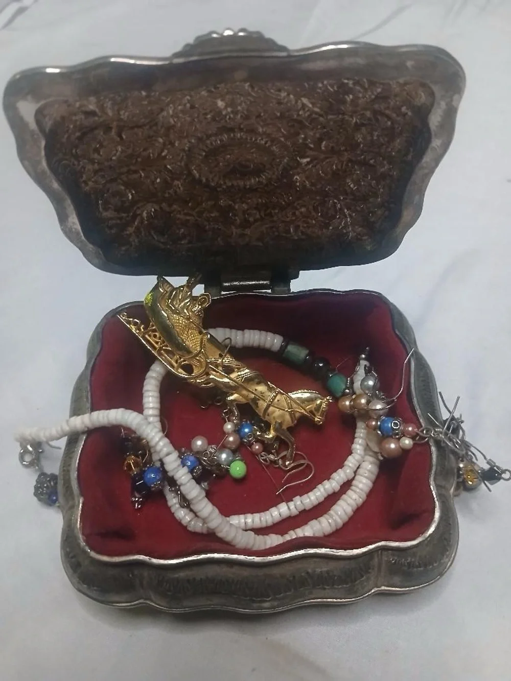 Vintage 1991 Godinger Silver Plated Trinket Box with Assorted Costume Jewelry
